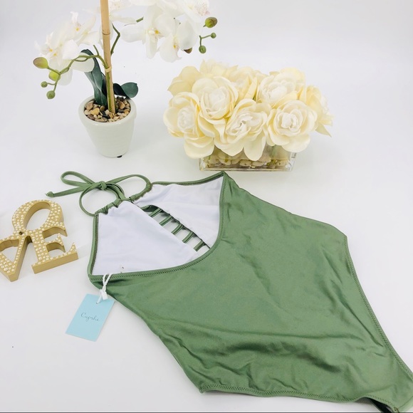 Sexy Swimsuit - Picture 8 of 8